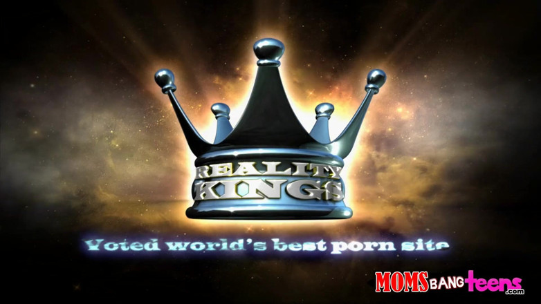 Moms Bang Teens: Moms bang teens - il fidanzato di Zoey si è stanco dei...