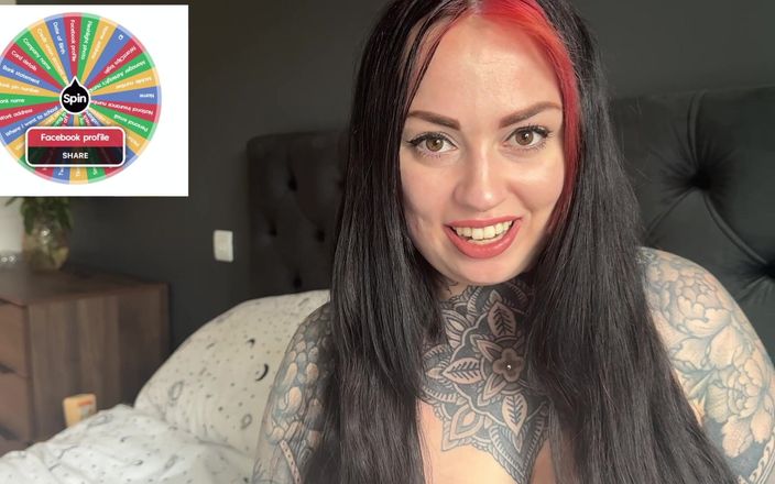 Miss Valentina: टॉपलेस ब्लैकमेल जानकारी व्हील