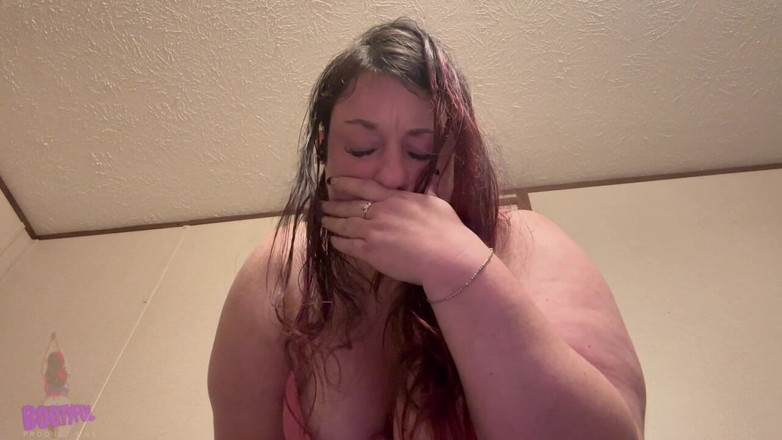 BellaBlast: 縛られて俺の下で:浮かぶ尻がおならを漏らす 逃げられない:お尻の爆破