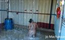 Machakaari: Offenes feld nackt baden