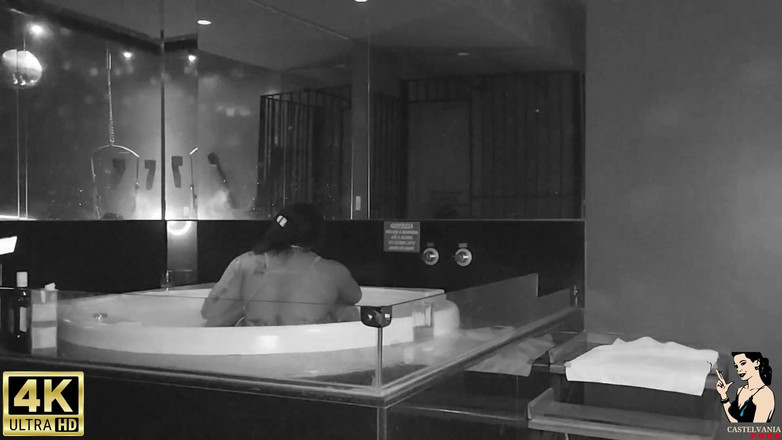 Beatriz De Jesus Silva: Capo Cazzo Impiegato in Piscina E Filma Tutto