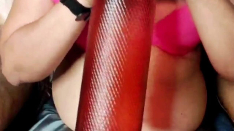 Milf_Nisha: 穿着粉色胸罩的女孩满足自己 第3部分