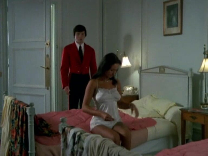 Java Consulting: सोफे पर Morgane: 69 और वीर्य निकालना.