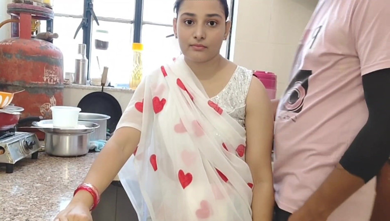 Khushboobhabi: Aku ngentot istri temanku hari ini