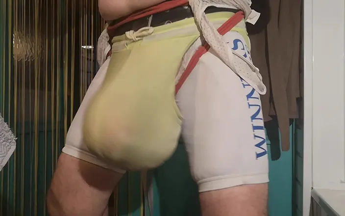 Monster_Meat_: Spandex bulging game