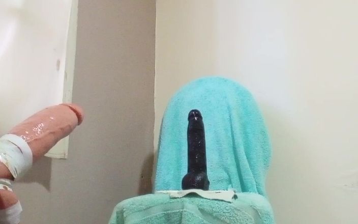 Todo -Anal: Jag är kåt och vill bara ha två dildon i min...