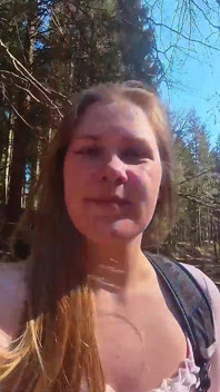 Totul singur în pădure...