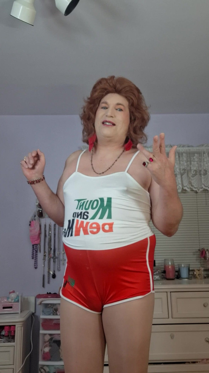 Victoria Lecherri: Моє таємне життя як гарячої дружини транса!