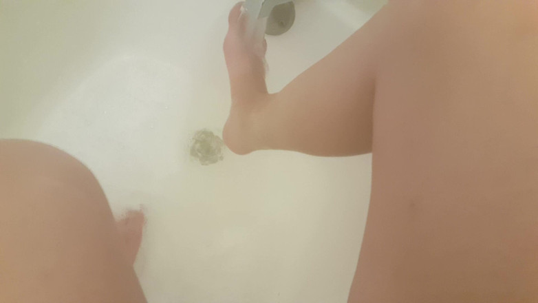 Alli Anderson: Lavando meus pés sujos