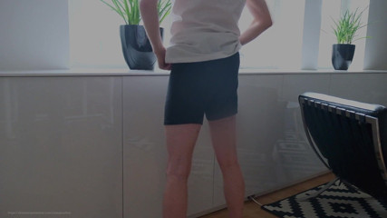 Oznob Oznofla: Une caning très sévère pour Oznob Oznofla
