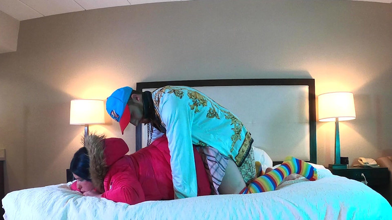 Jake Grand the man: Rapçi seksi kadın kılıklıyı sikiyor - derleme 3
