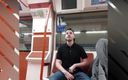 Xisco Freeman: 我在地铁上撸了！