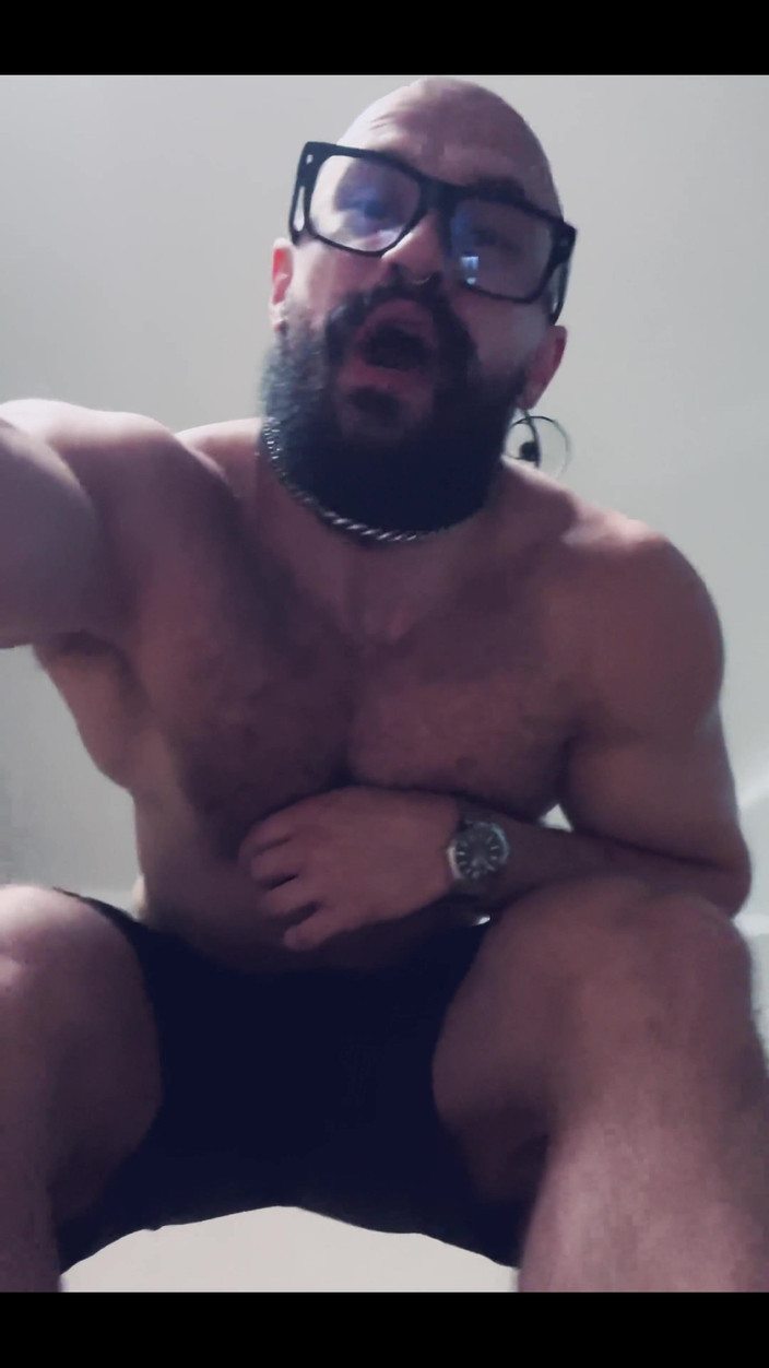 Mister Stone: Melepas Kasut Saya