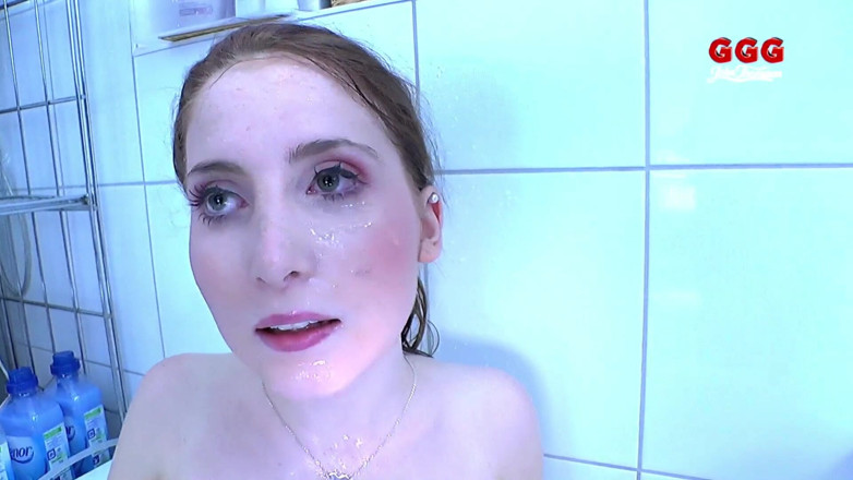 GGG John Thompson Studio: Ggg - Little Slut Swallows a Lot of Piss From Several...