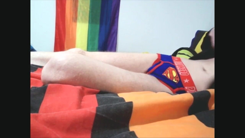 Custom Videos: Hraní ve spodním prádle Superhrdiny s výstřikem