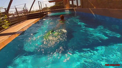 RedXXX: POV u bazénu!