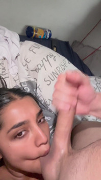Ejaculez pe fața iubitei mele asiatice cu țâțe uriașe - Yasmina Khan și Brady Bud