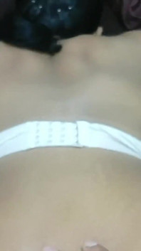 Sexe avec ma voisine, creampie en levrette