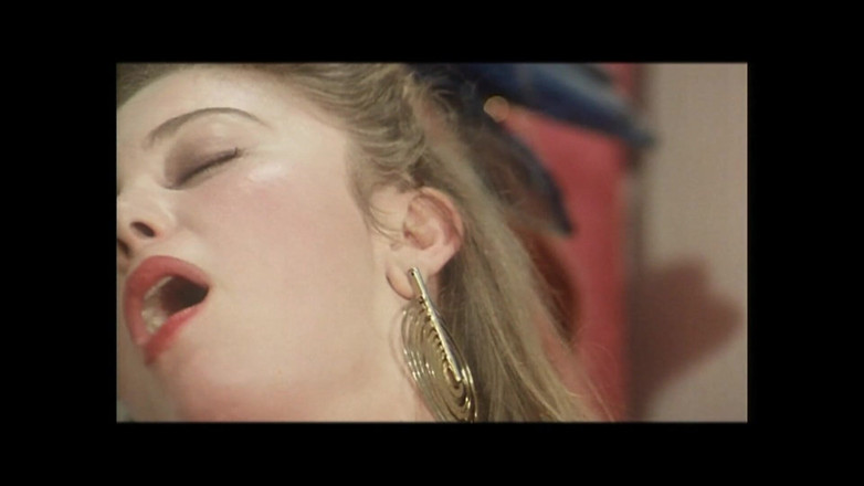 Vintage megastore: Dvojitá penetrace a spousta spermatu v ústech pro Moana Pozzi a...