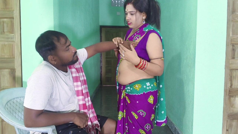 Sona bhabhi: seksi bhaartiy grihini apne pati ko dhokha de rahi hai,...