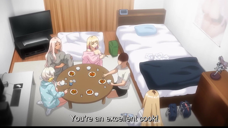 Lasophie: Офисного работника захватывают 4 девушки