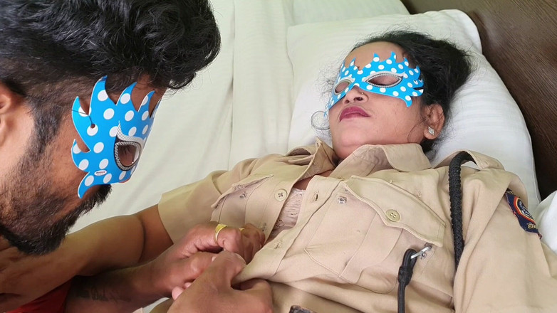 Always desi girl: 当手铐变成激情：一个小偷，一个警察和一个重口味性爱之夜（印地语音频）