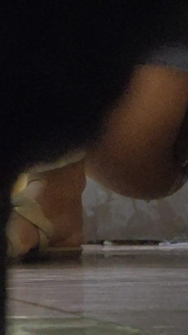 Peeking at Thick Hairy Pee (Especially for peeking at pussies)