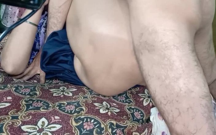 Netu: भारतीय सौतेली बहन खुशी से कराह रही थी क्योंकि उसके स्तन दबाए गए थे और उसके सौतेले भाई द्वारा चूत की जोरदार चुदाई की गई थी