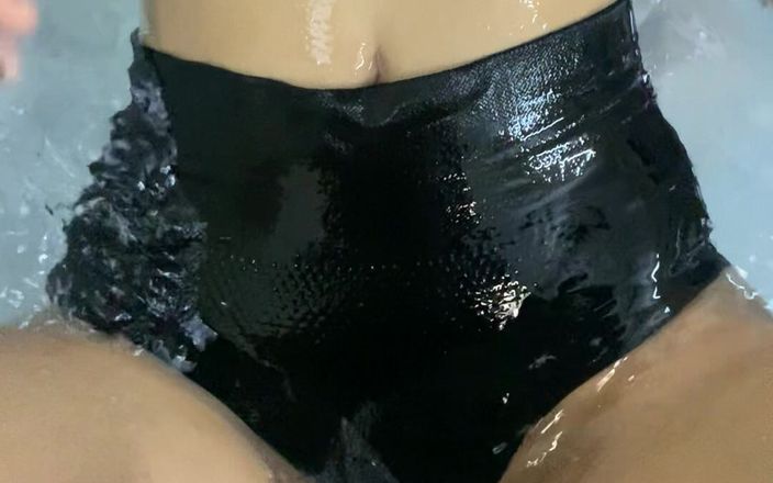 Komal sexy studio: 教学老师在她教学时真的很好看