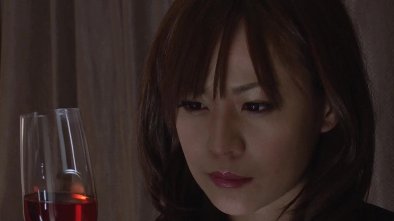 Caribbeancom: Z zasłoniętymi oczami japońska piękność gangbang przez pracodawców