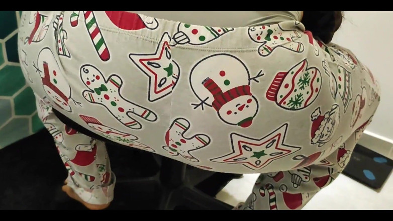 Porntner: This Girl Told Me That She Has My Christmas Present...