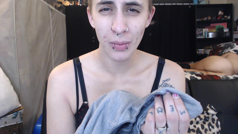 Abby Anna: Futai lesbian pe față și futai cu degetul, spermă