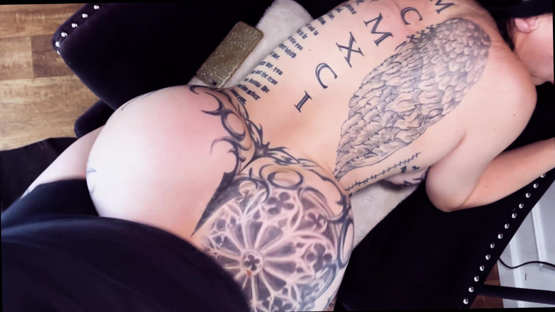 Miss Alessa Milano: Tatueringsbrud tar honom djupt - förstapersonsvy, vibrerande &amp;vild