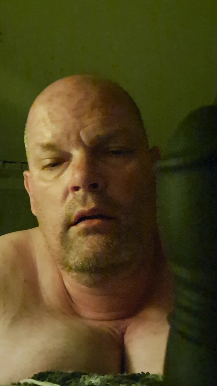 Fickspecht: Freshly Plugged the Slut