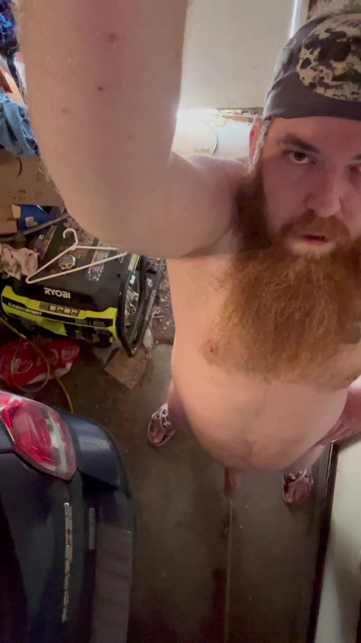 Big Baz: Long Naked Piss