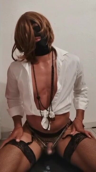 Rachelle: crossdresser francês: orgasmo