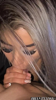 Colombian Blonde Petite Menunjukkan Saya Di Sekitar Bandar Dan Kami Mempunyai Seks Awam Di Dalam Kereta - Brian Evansx