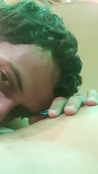 Sexe avec un rastafarien et il suce la chatte