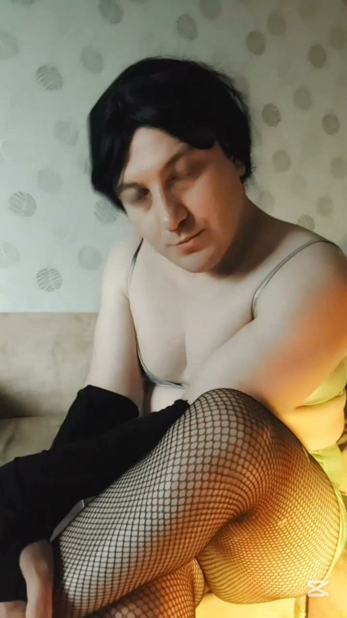 Kitty_Cross: Alien Femboy Kitty Cross Pretty Attractive Butt