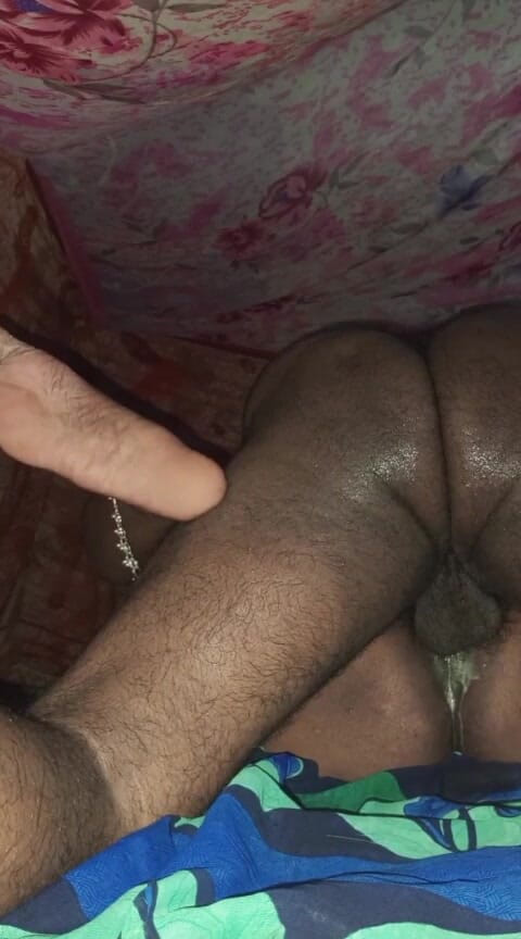Auntixxx69: Abang tiri dan saya dikeringkan peluh semasa berkongkek pada musim...