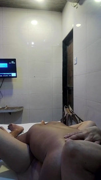 Kız arkadaşımın tüm götünü yiyorum çok sert inliyor