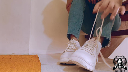 Queen Aurora: Sapatos fora