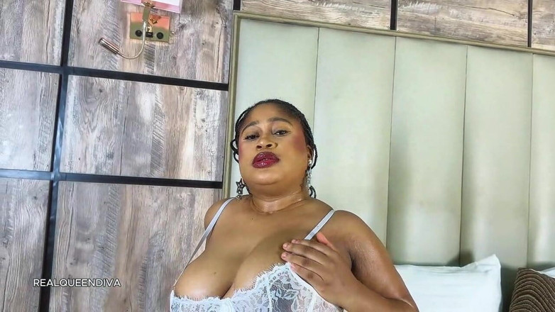 Real Queen Diva: Nejlepší sexy scény Queen Diva Creamy Solo Mastubation