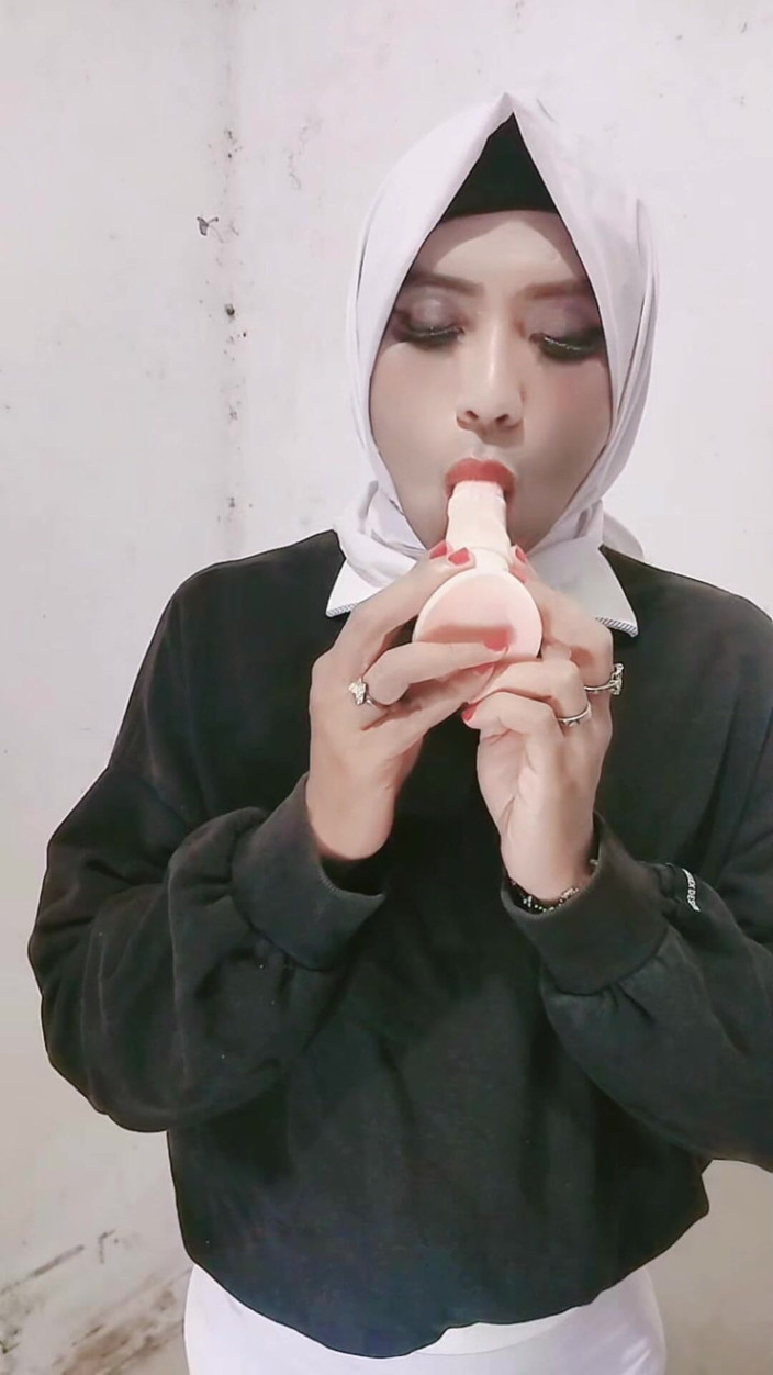 MylahLusty: น้องสาวฮิญาบกับกรงพรหมจรรย์และขย่มรูตูดฉัน