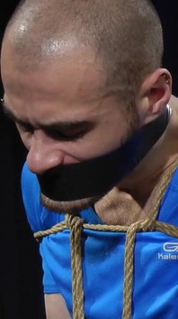 Zeus Hardcore Bondage Challenge3