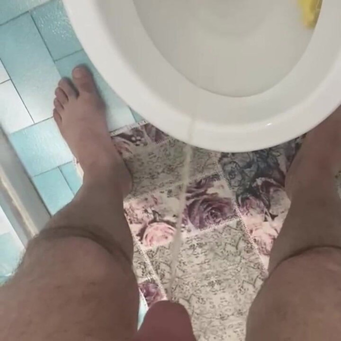 Hakanbeyzade: 1-) Vídeo De Pis De Pene Turco Peludo