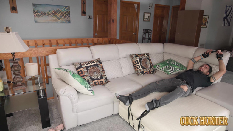 Cuck Hunter: Vanna rose una bomba bionda seduce un uomo di colore...