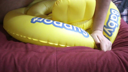 Inflatable Lovers: Žlutý splávek