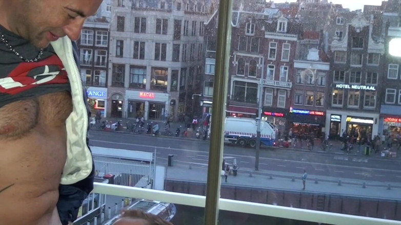 RAW FRENCH PIGS: Troia da amsterdam riceve un creampie y Jess Royan
