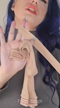 Nuova matrigna ti veste come una ragazza: sissificazione e feminizzazione pov